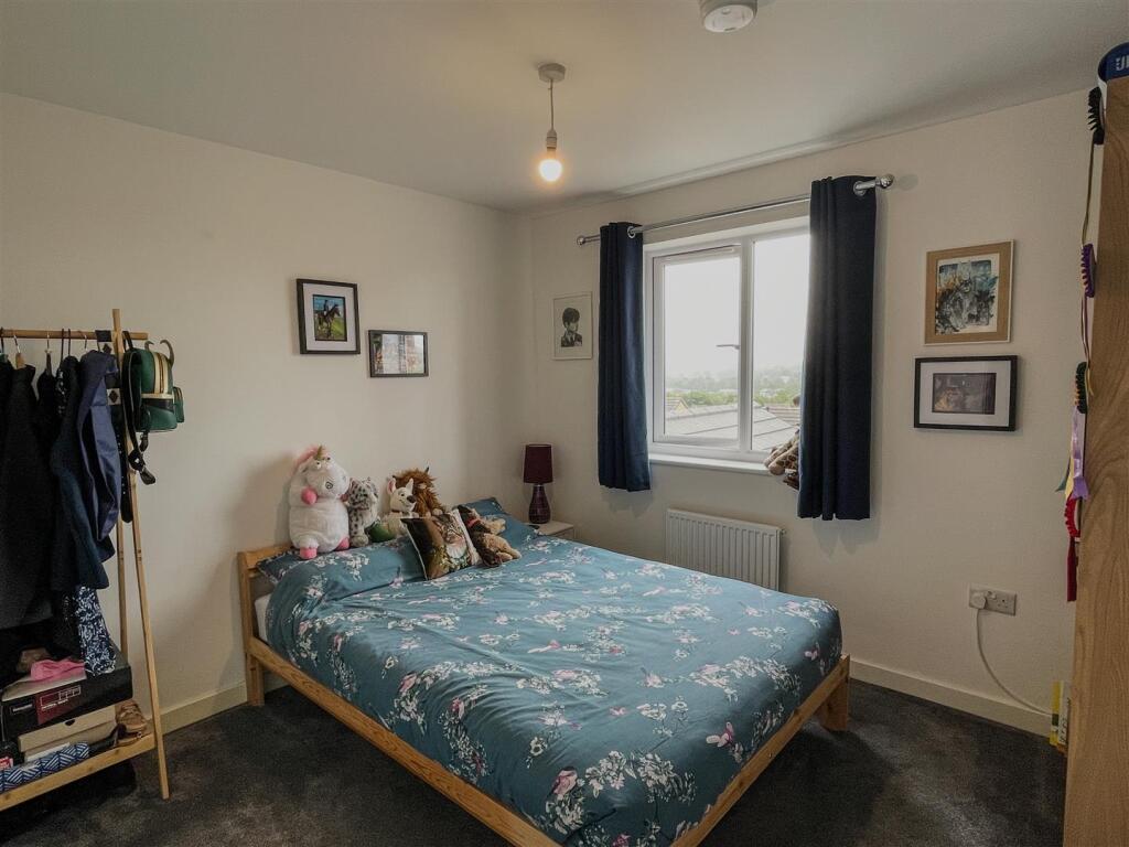 44 Tasker Way Photo-Bedroom 2.2.jpg