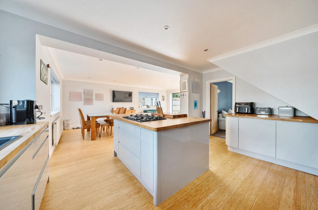 1320611-4-6866c5d...