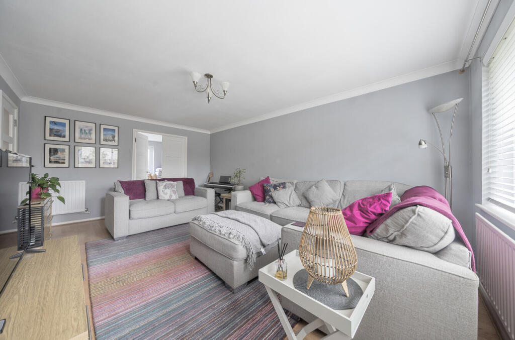 1285589-1-6842c01...