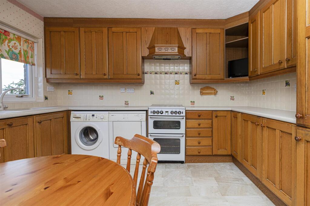 Bramleys Estate Agents - Beagle Avenue - Beaumont 