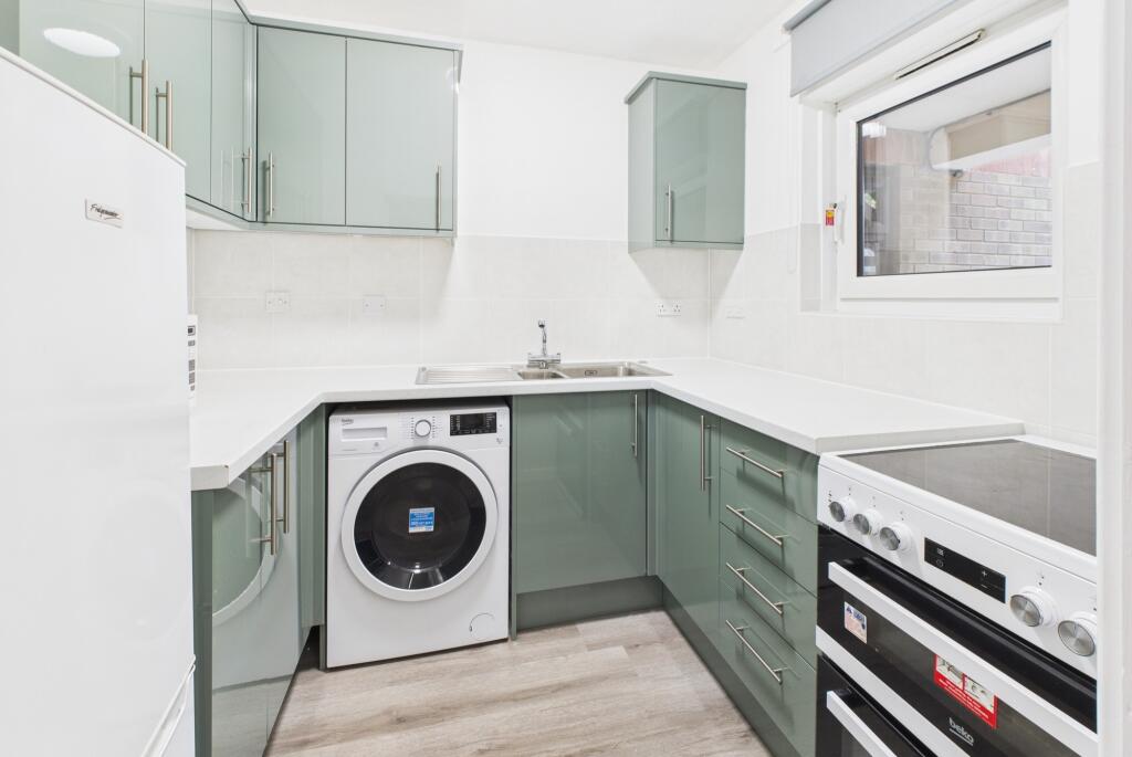 CAM02519G0-PR0346-STILL007