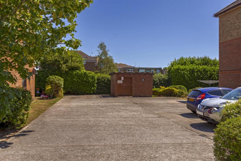 For Sale by Aspire Residential - Dorking Court