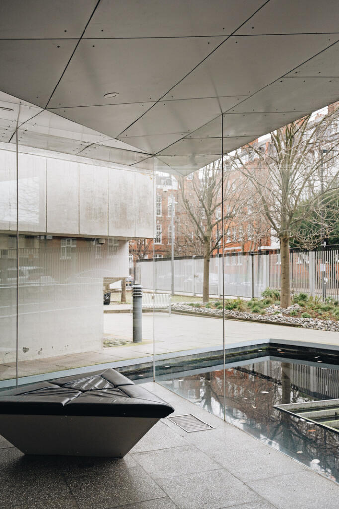 324248 - MP06472.jpg