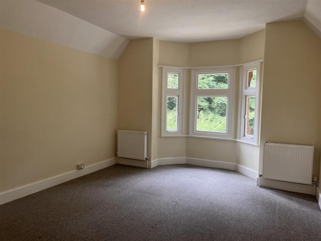 MasterBedroom.jpg