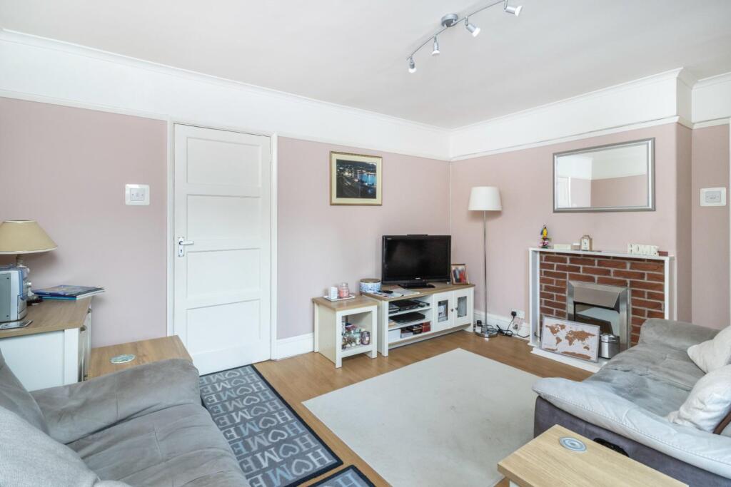 Britannia Avenue, Dartmouth-30.jpg