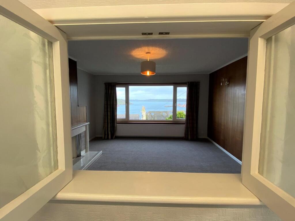 Kitchen to Lounge