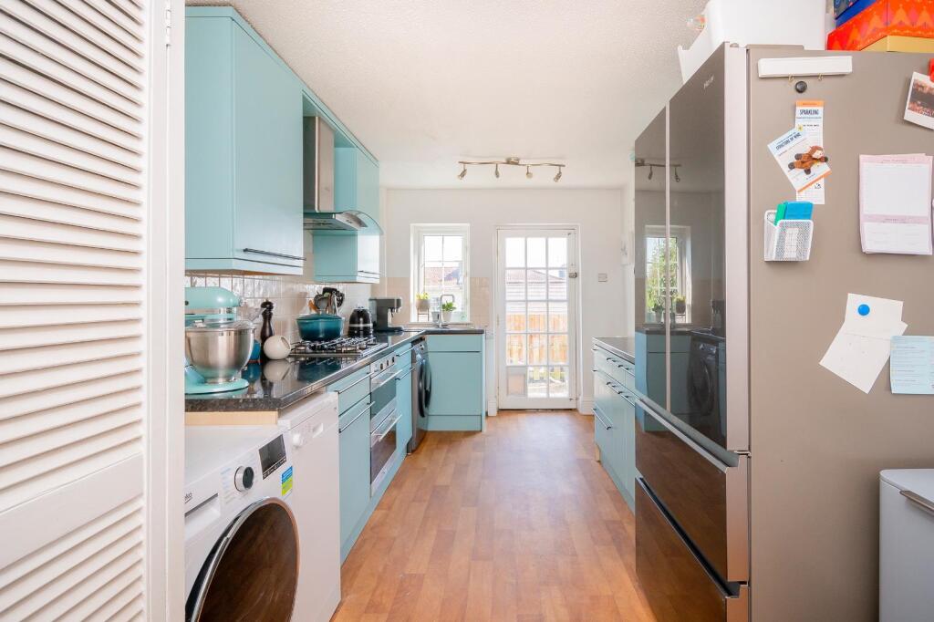 DAORDLEIFGNIRPS57FG - Kitchen C.jpg