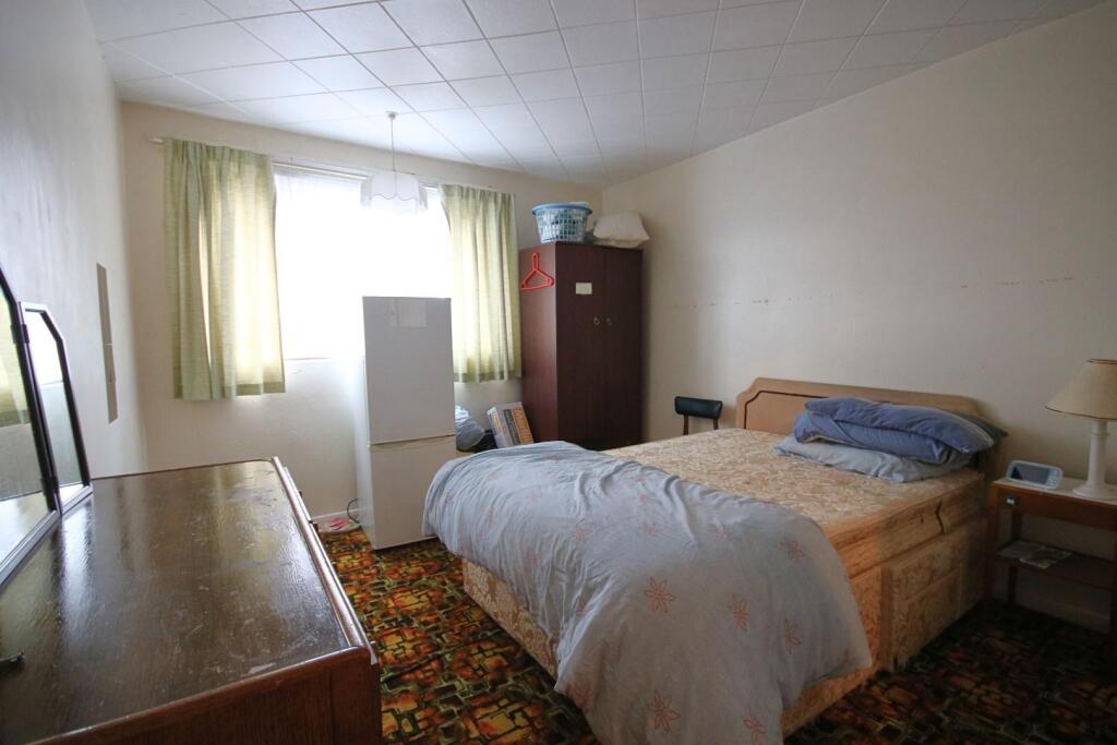 bed2 (25).jpg