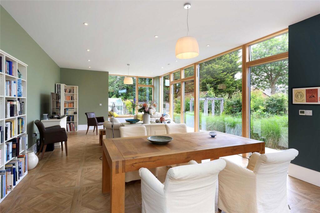 Dining/Sitting Room