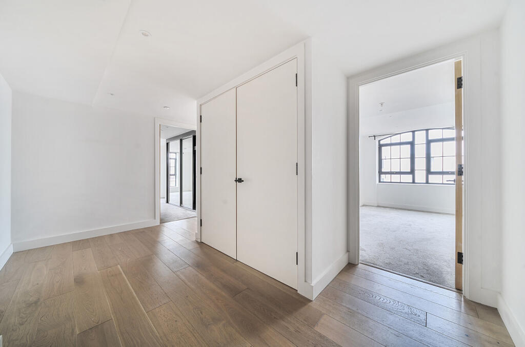 1375650-10-6911cb...