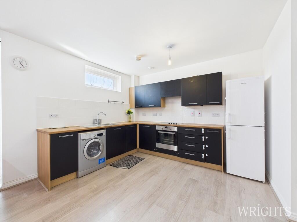 CAM02796G0-PR0438...