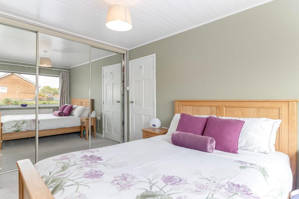 Bedroom 1 - B.jpg