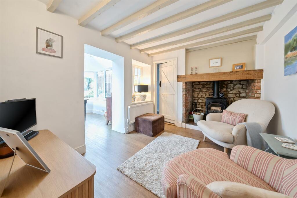 21 Lower Street, Pury End (22).jpg