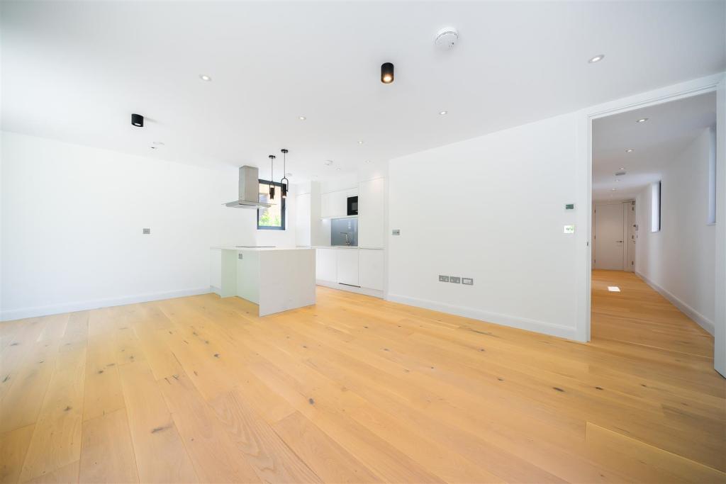 Flat-3-252-Finchley-Road-11.jpg