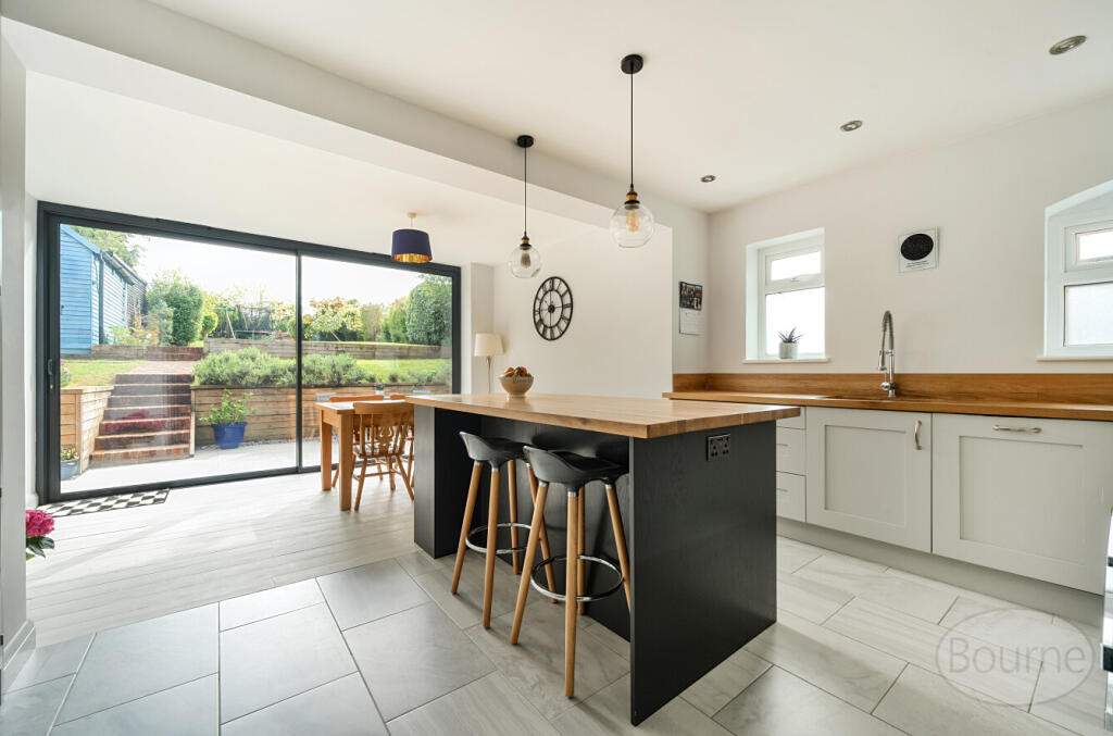 3bf155ed-b8c6-4b8...