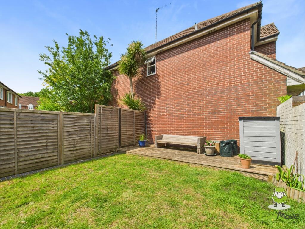 EweMove Estate Agents Basingstoke - Chaldon Green