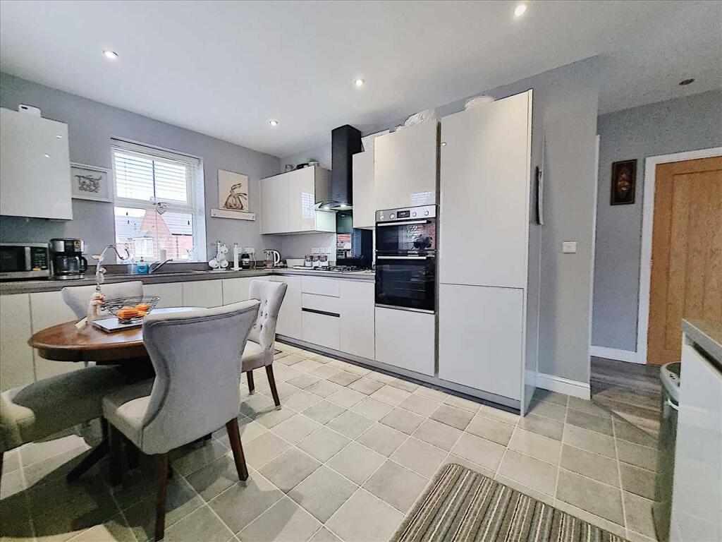 Kitchen Diner: