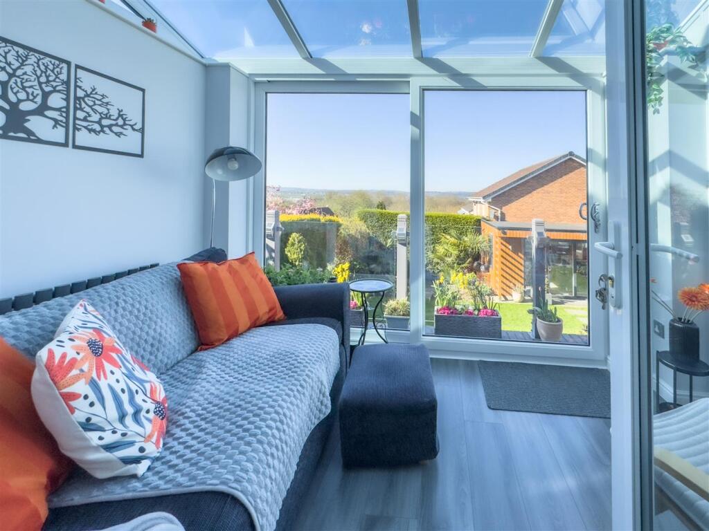 CONSERVATORY/SUN ROOM