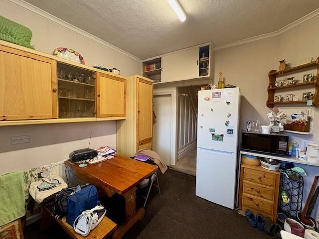 26 Lowfield 4.jpg