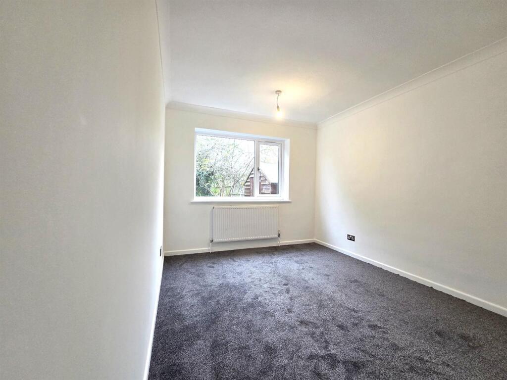 WhatsApp Image 2025-12-06 at 11.20.43_57e23758.jpg