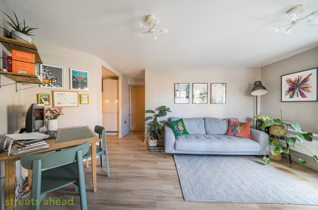 013db079-78a5-475...