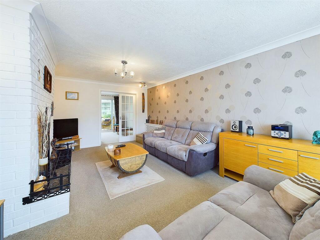 Lounge to Dining Room.