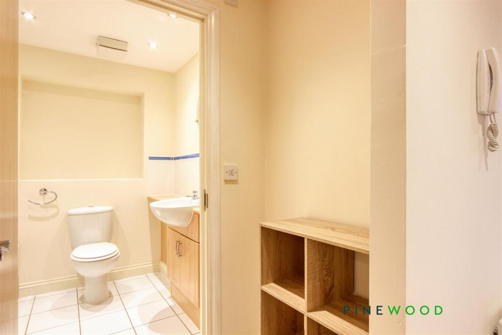 BATHROOM - SHOE/COAT STORAGE