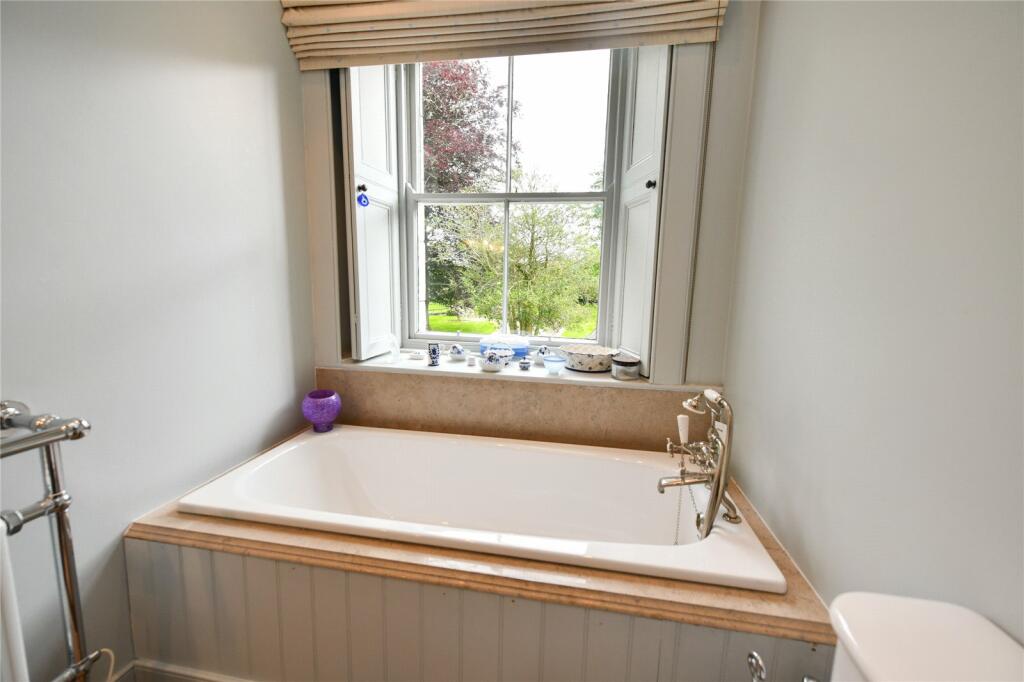 Ensuite Bath