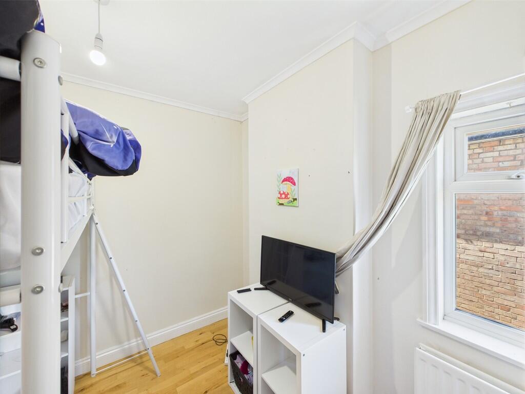 CAM04578G0-PR0012...