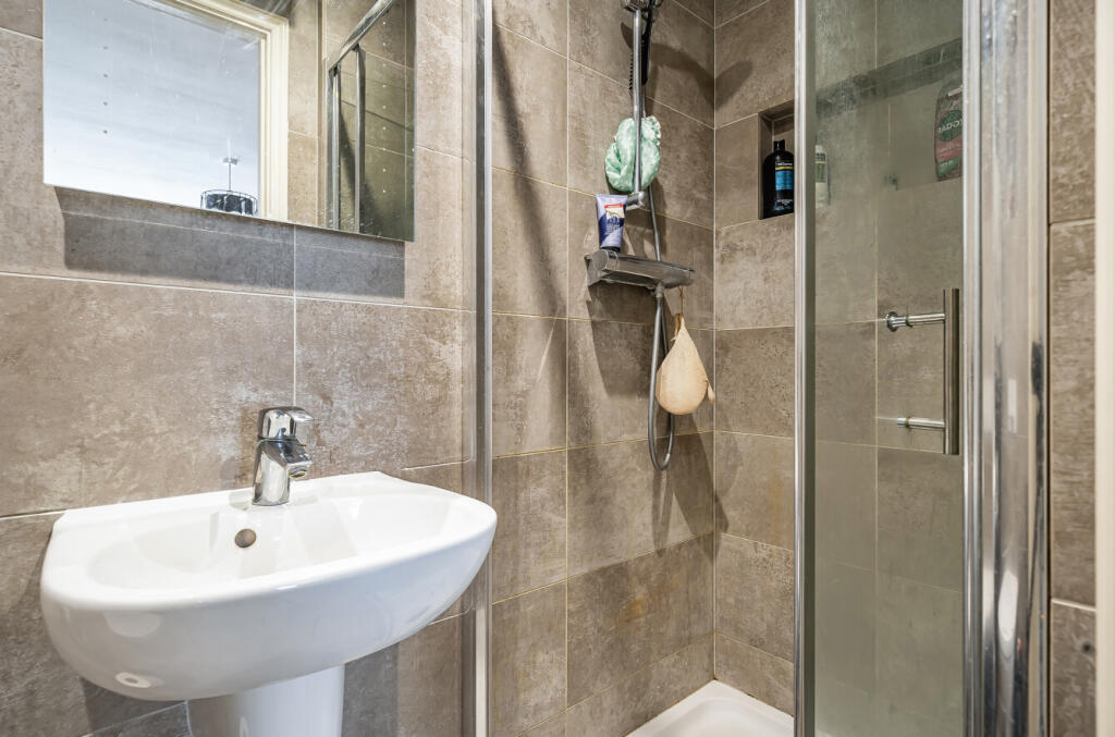 2-1340339-12-689b...