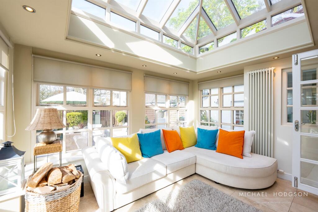 59 Front Street Whitburn-25.jpg