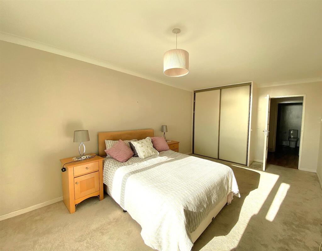 7 Tobago -Bed1.jpg