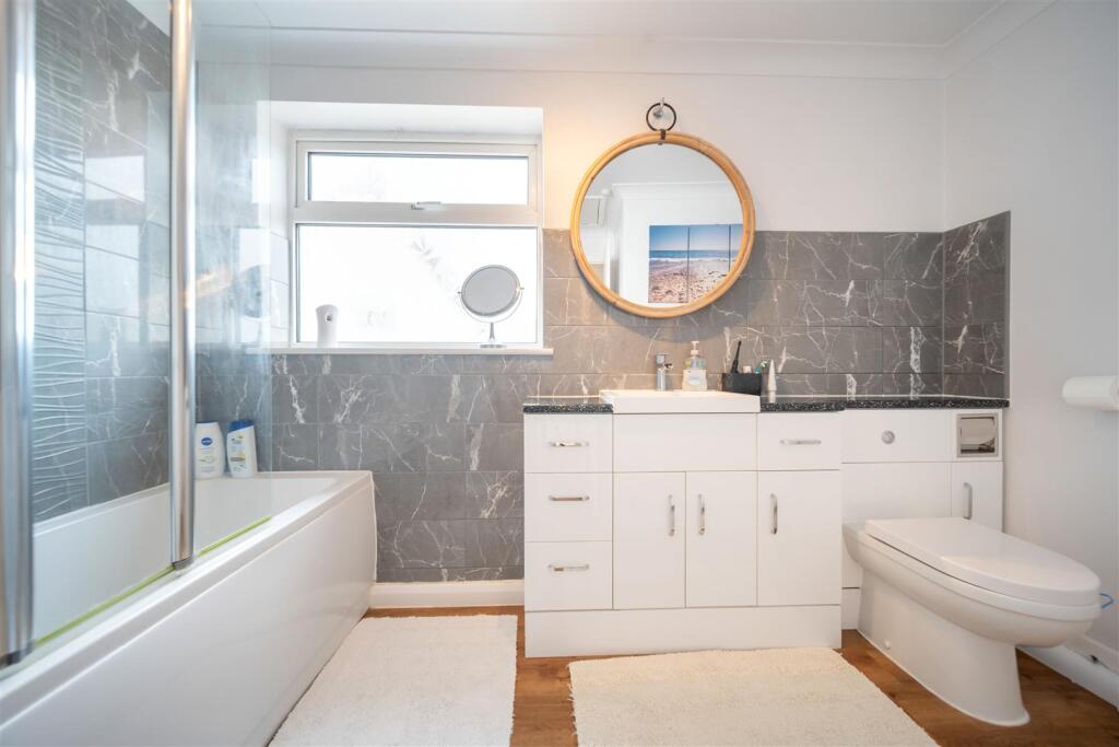 16 Dawnbrook Close-31.jpg