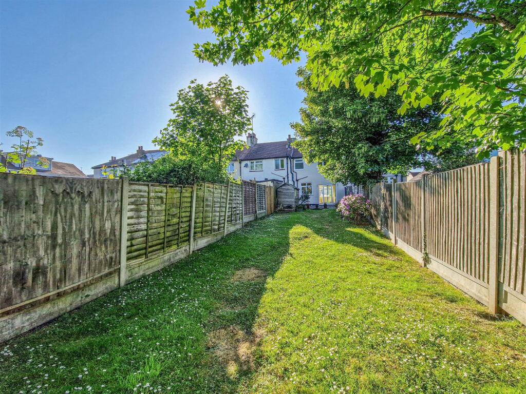 110ft rear garden