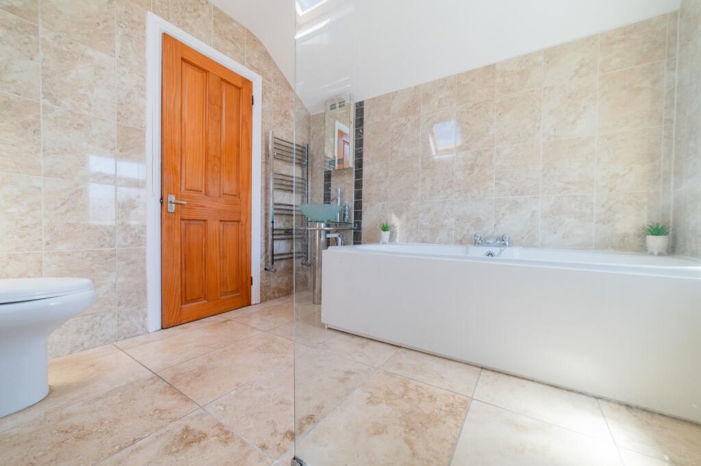 Award-winning Media team on EVERY Listing_24