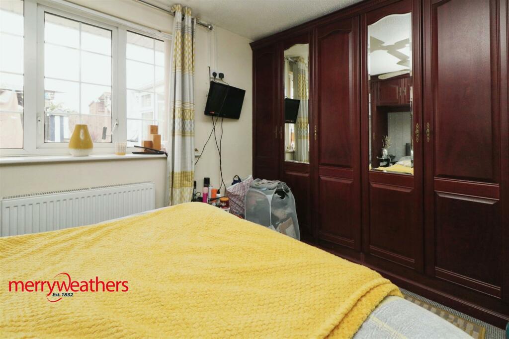 REAR BEDROOM