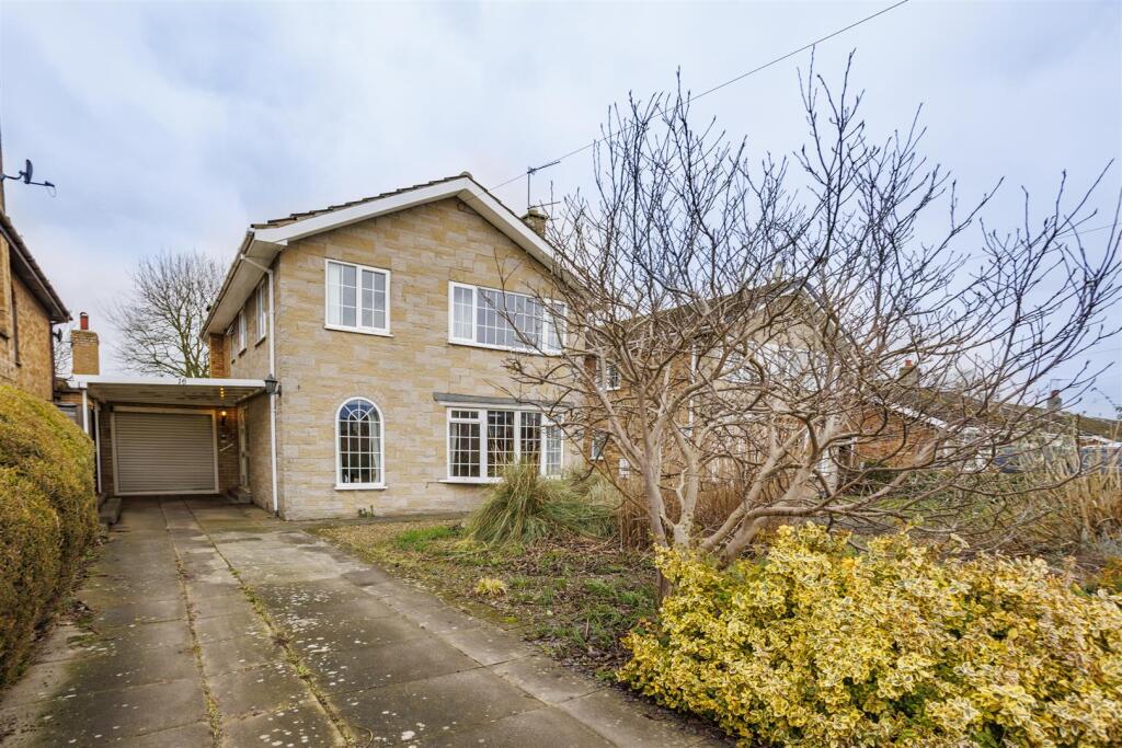 16_Maple_Lane_Externals_1.jpg