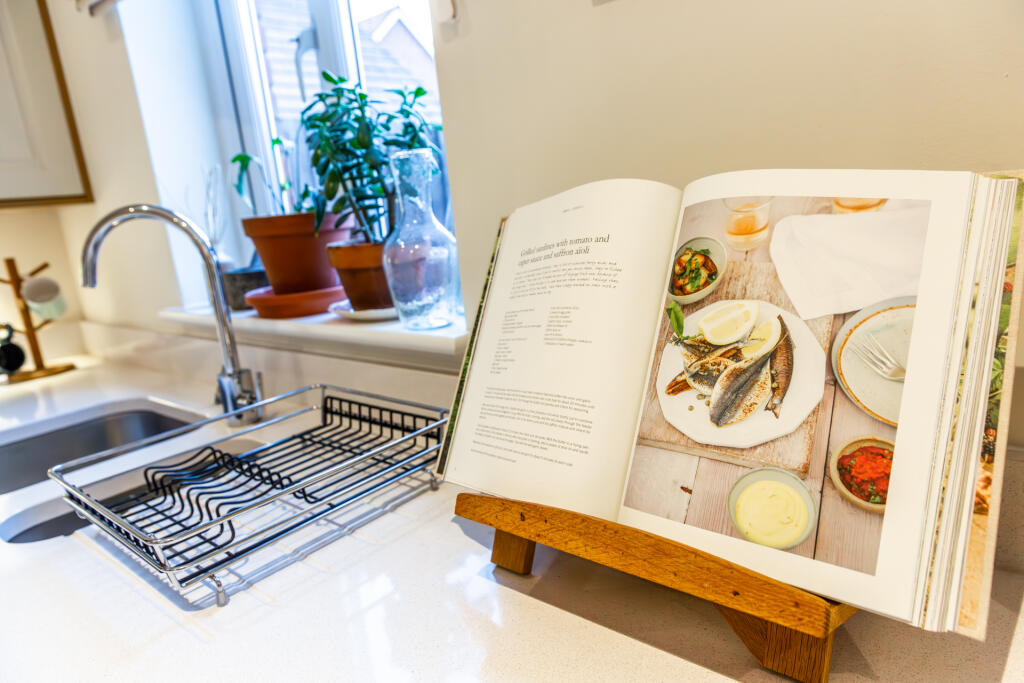 5F8A1988-Enhanced-NR