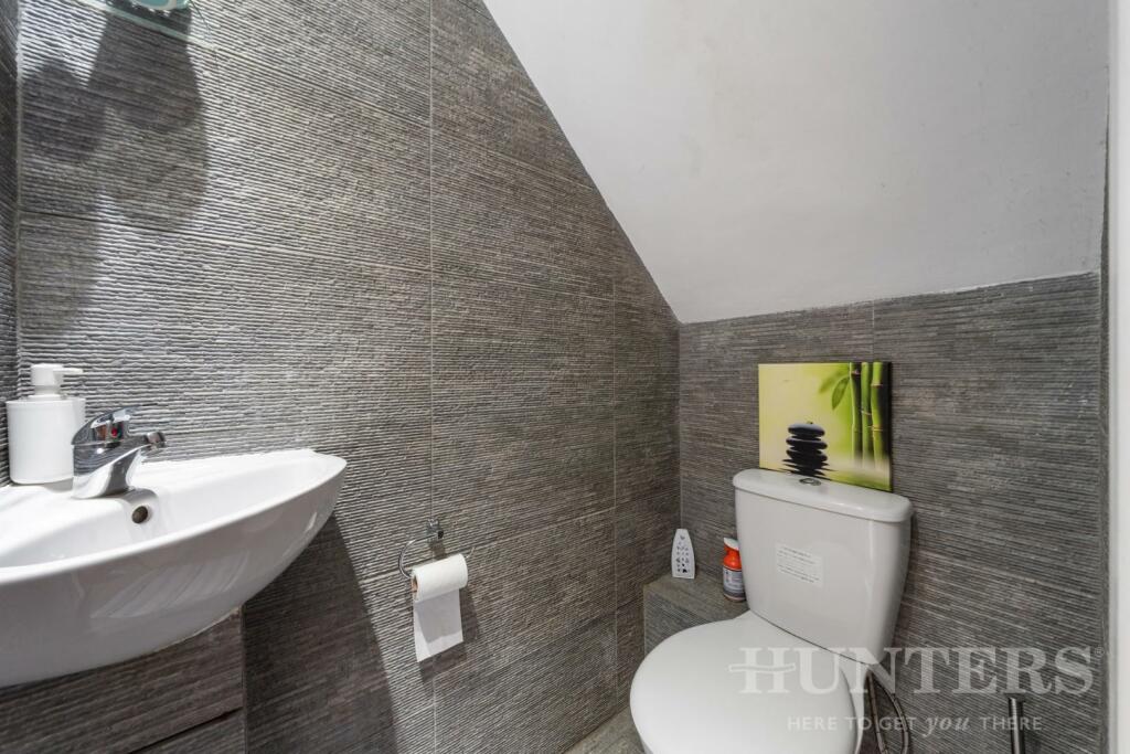 22 Russell Road N15 5LS-4.jpg