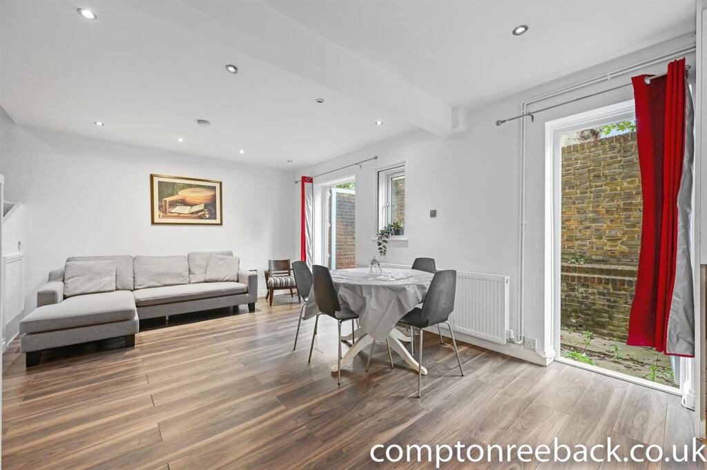 CR - w Abinger Mews - Reception3 (1).jpg