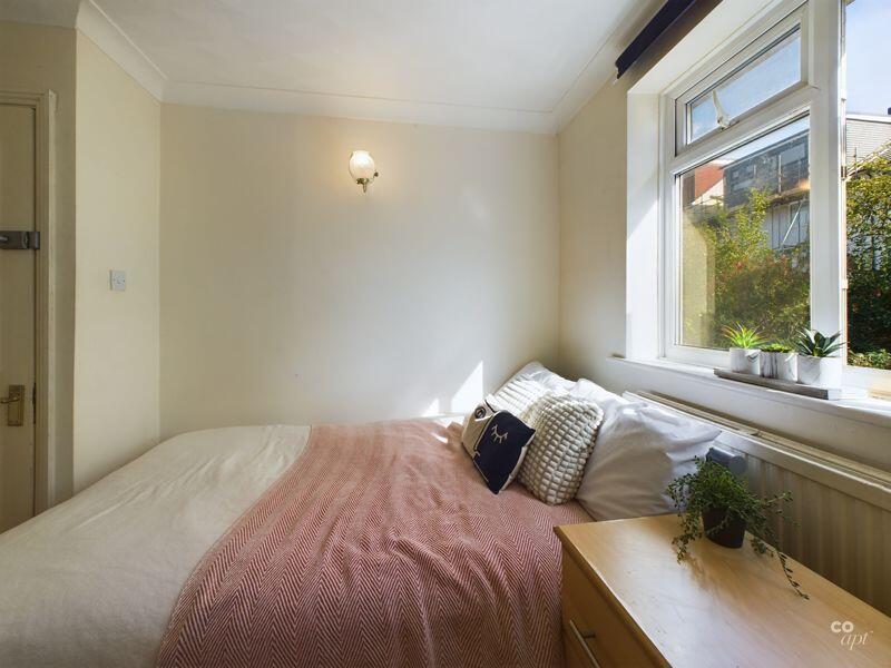 bed 5
