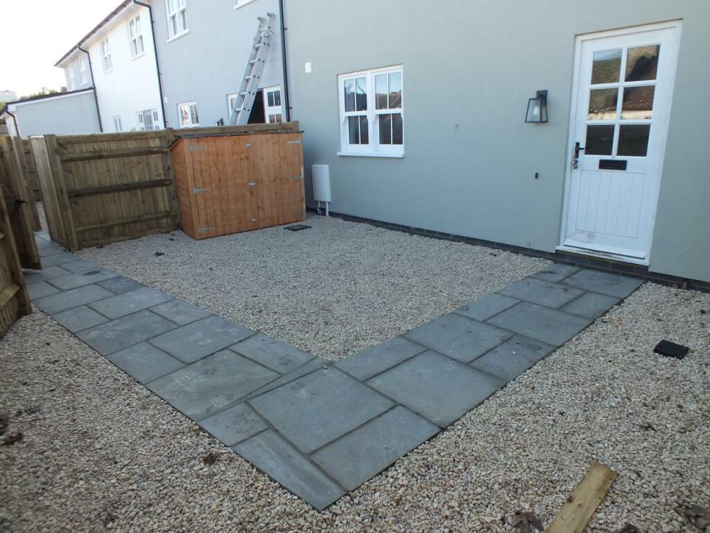 4HM - Front Courtyar