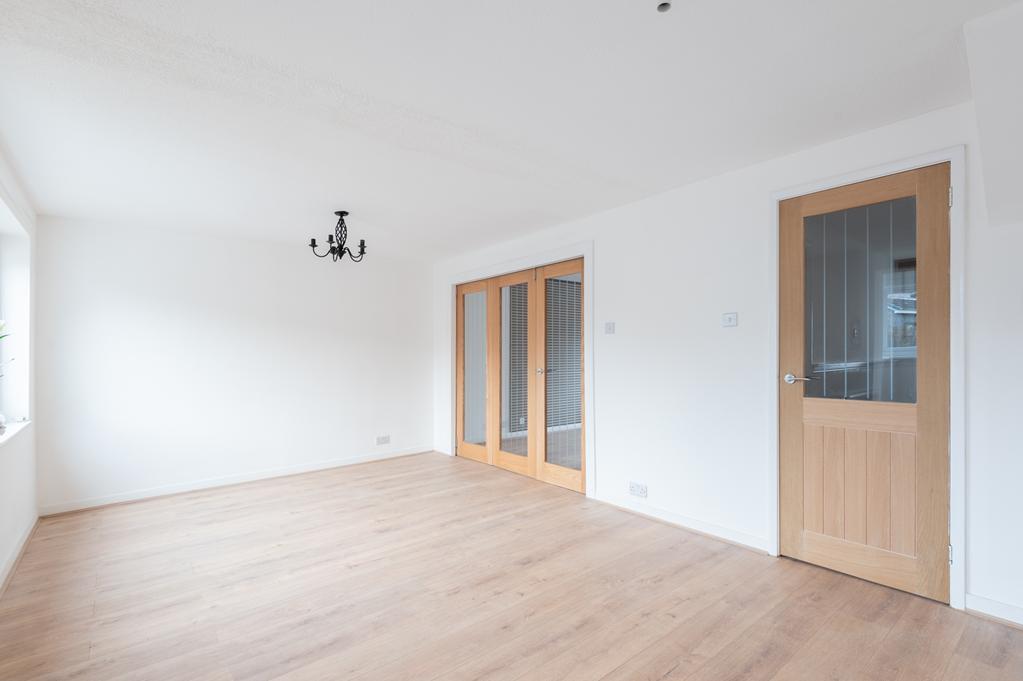 DINING ROOM AGAIN
