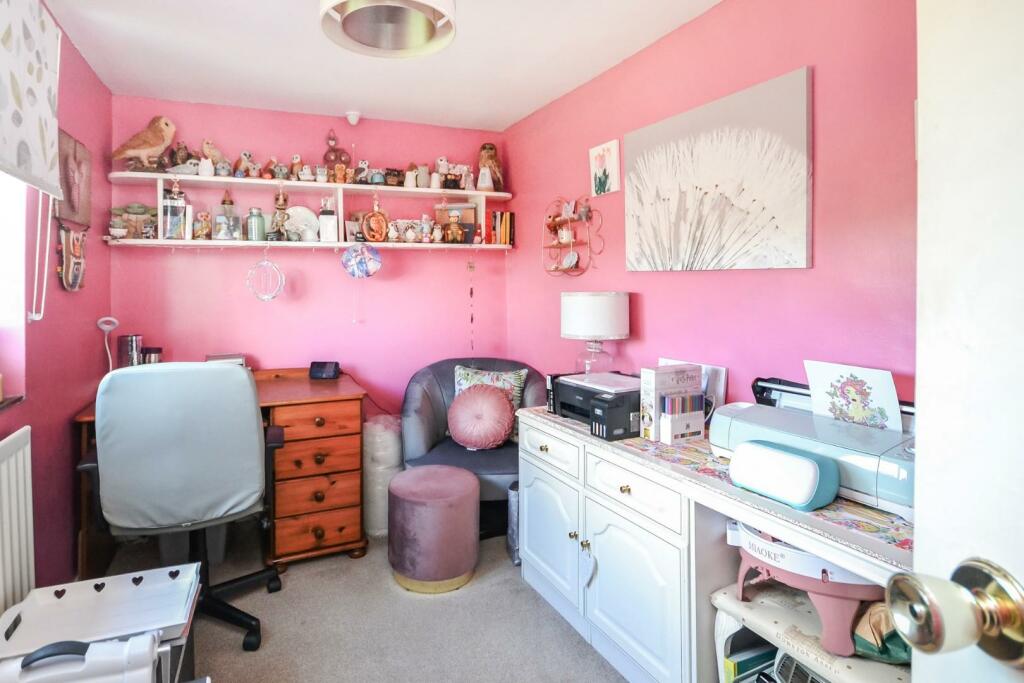 bedroom 3.jpg