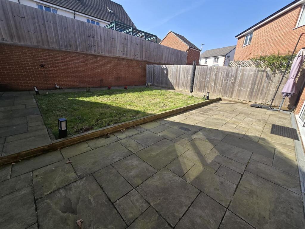 WhatsApp Image 2025-04-11 at 15.05.41_7856f891.jpg