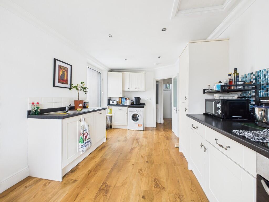 CAM03974G0-PR0160...