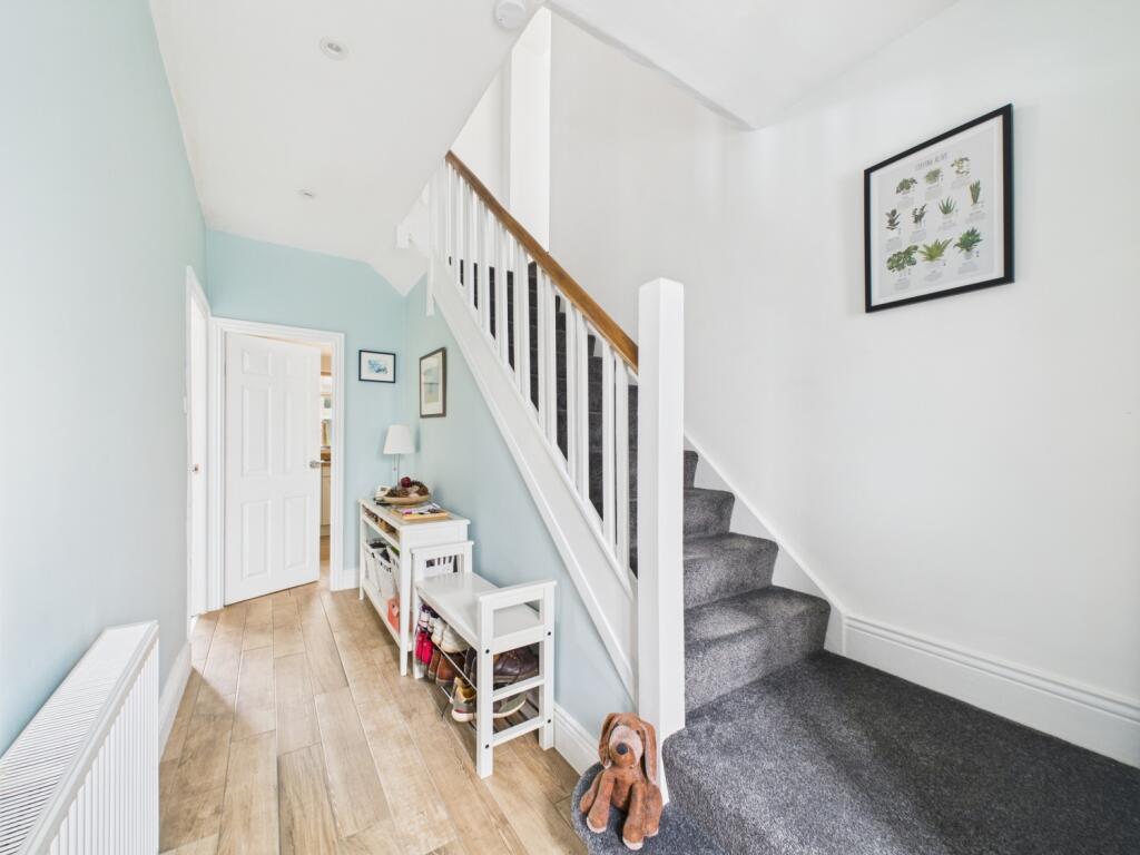 CAM02195G0-PR0076-STILL002