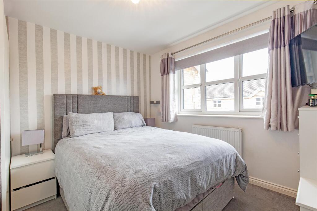 Bedroom 1-1.jpg