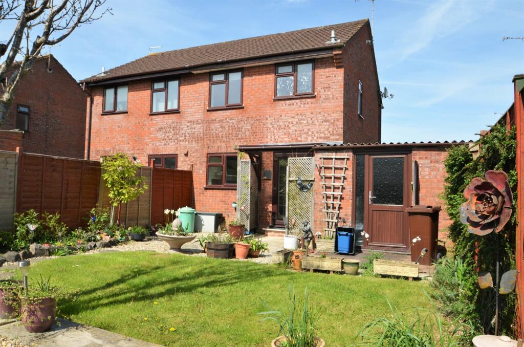 13 Chestnut Drive