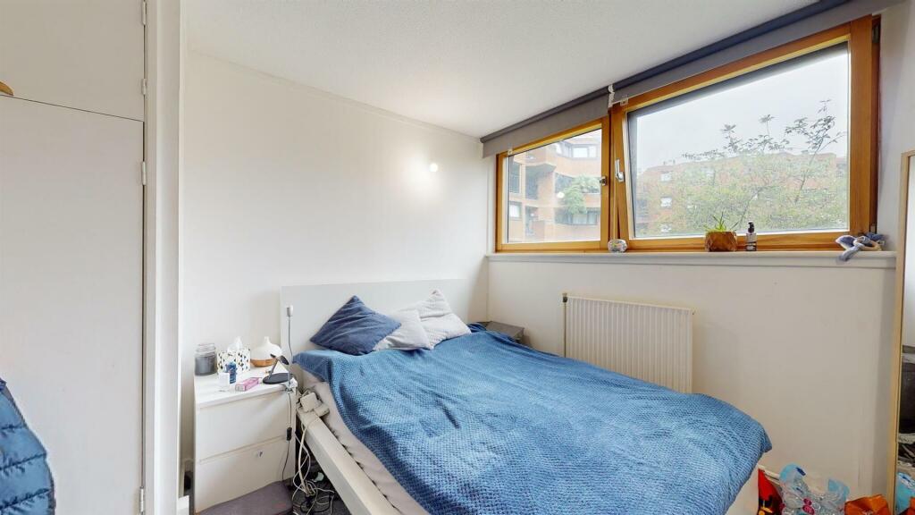 23BWbedroom2.jpg